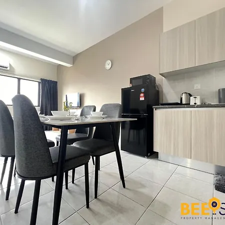 Youth City Residence Family Suite Klia Aeon Mall Nilai Usim Bagian luar foto