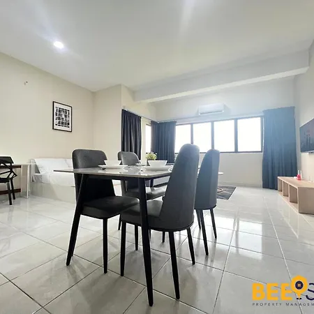 Youth City Residence Family Suite Klia Aeon Mall Nilai Usim Bagian luar foto